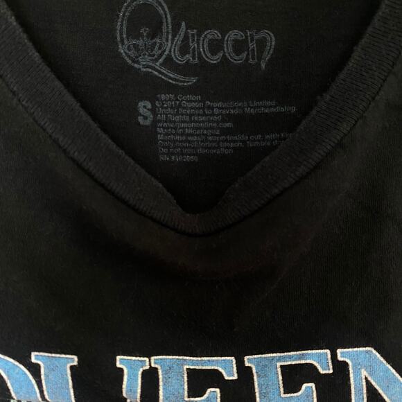 Queen Tour '80 T-Shirt Size Small - Picture 3 of 3